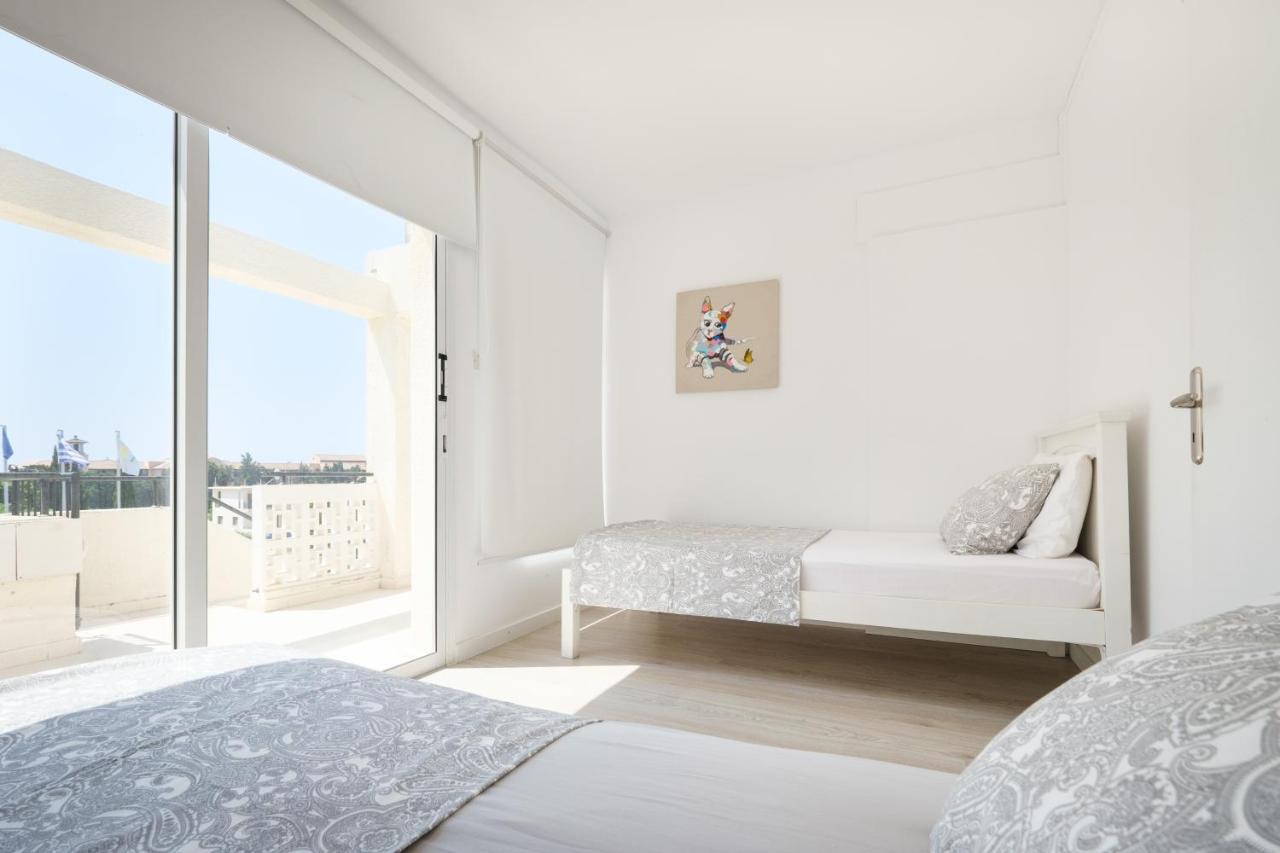 Seaview 3 Bedroom Kings Road Penthouse Paphos Exteriör bild
