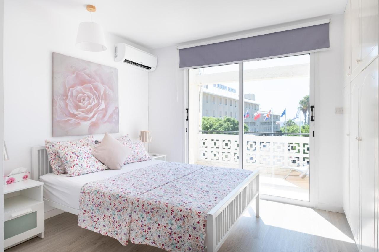 Seaview 3 Bedroom Kings Road Penthouse Paphos Exteriör bild
