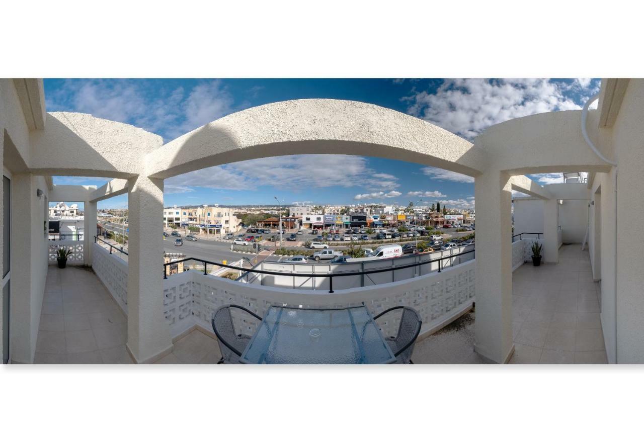 Seaview 3 Bedroom Kings Road Penthouse Paphos Exteriör bild