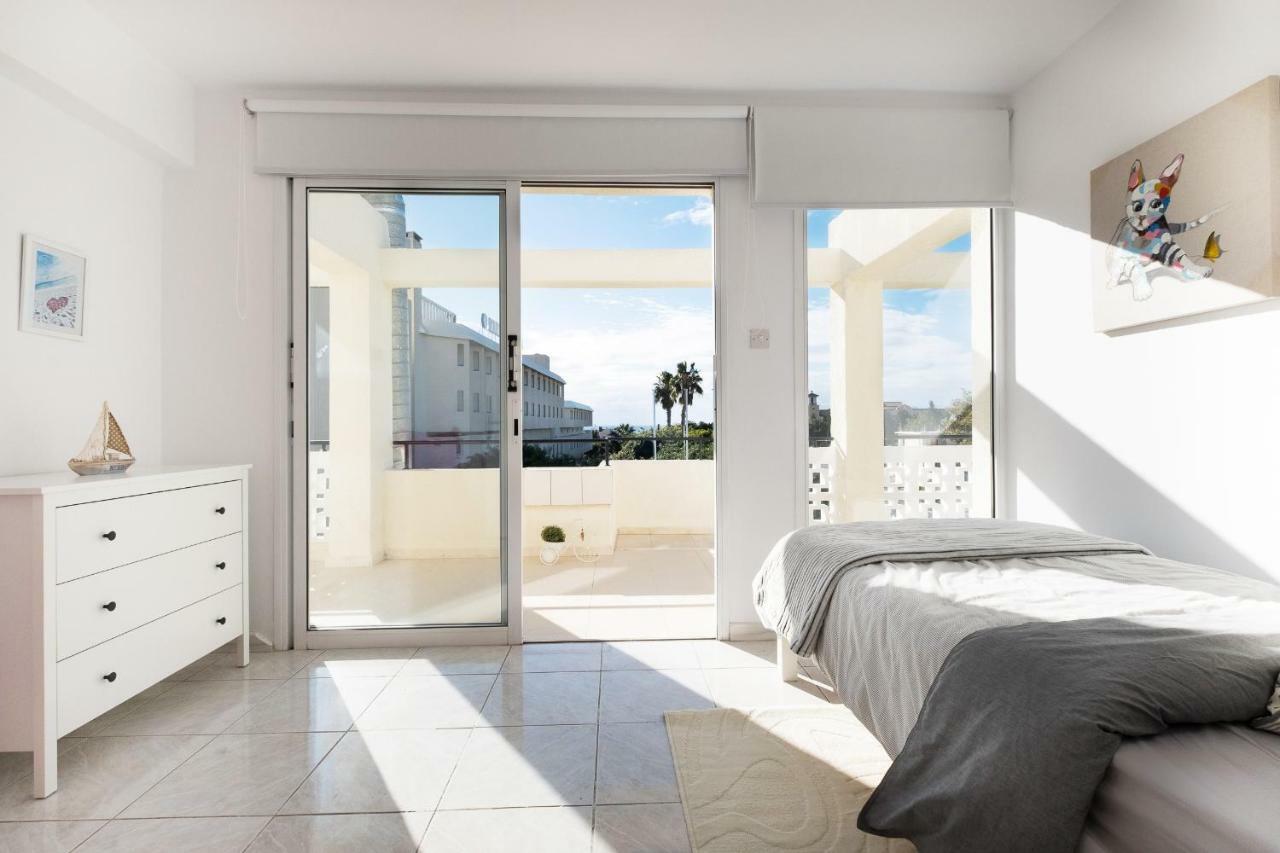 Seaview 3 Bedroom Kings Road Penthouse Paphos Exteriör bild